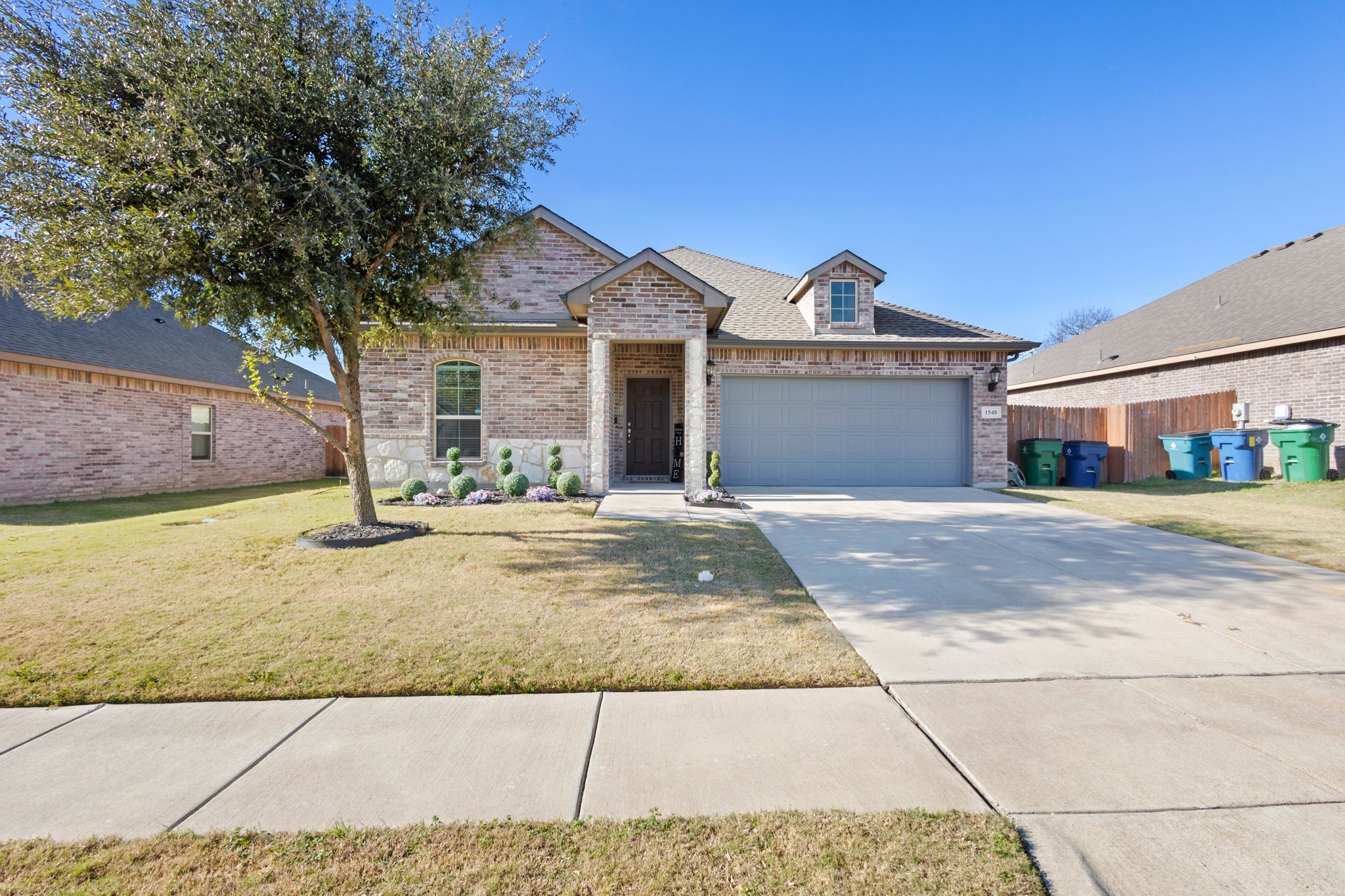 1548 Woodlake Drive Waxahachie TX 75165