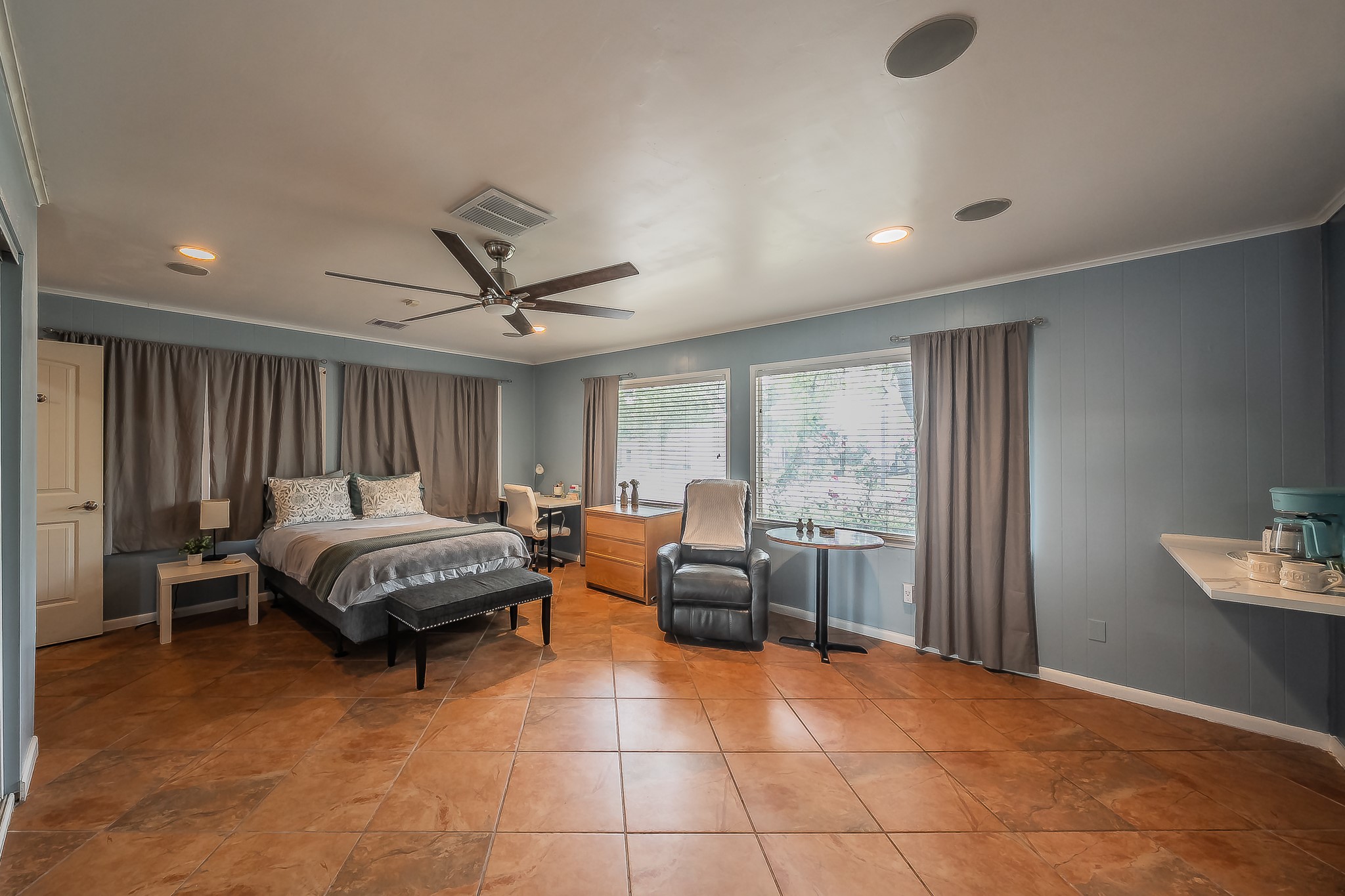 5801 Cedarcrest Drive Haltom City TX 76117