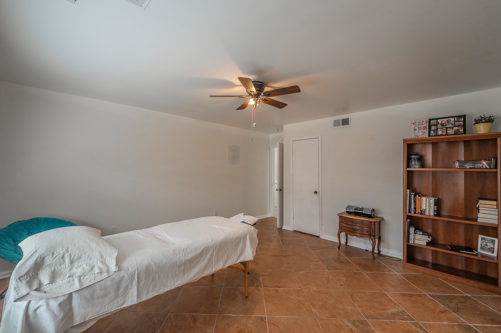 5801 Cedarcrest Drive Haltom City TX 76117