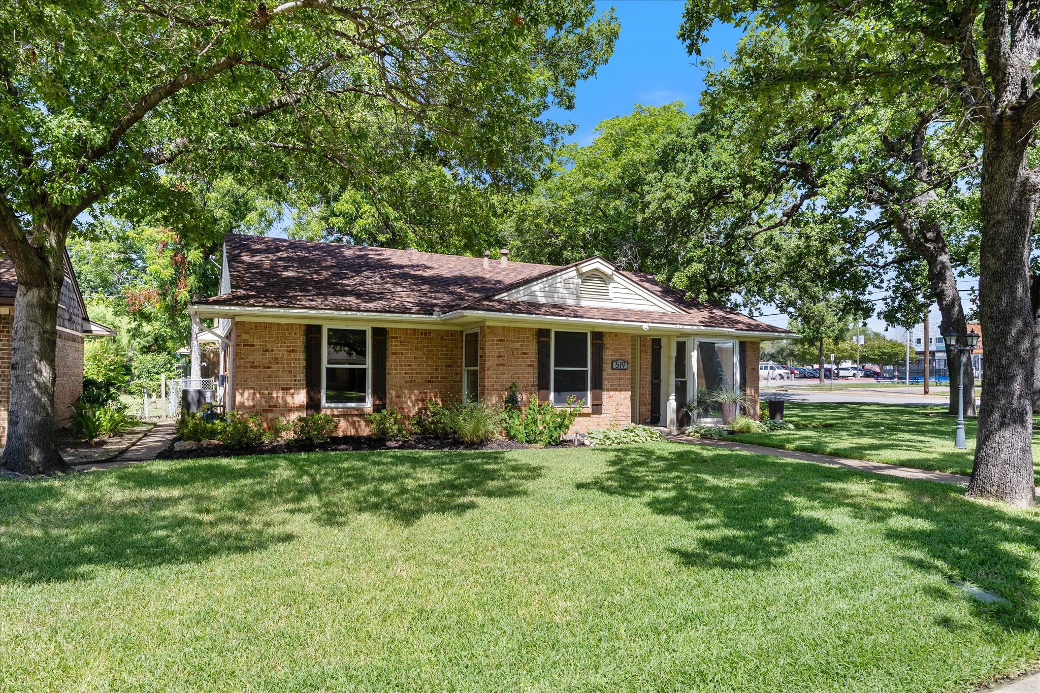 519 Staffordshire Drive Irving TX 75061