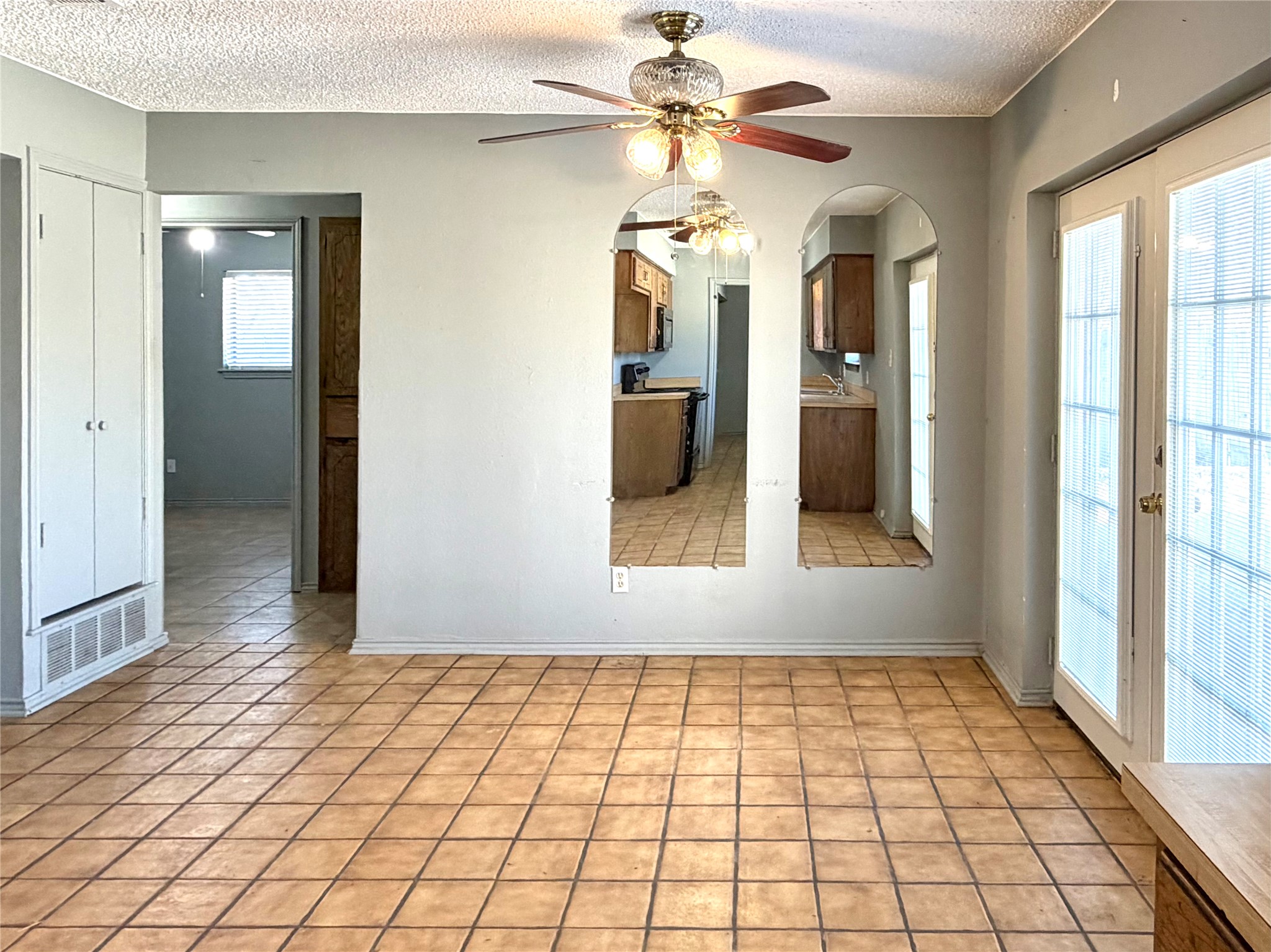 216 W Marshall Street Palmer TX 75152