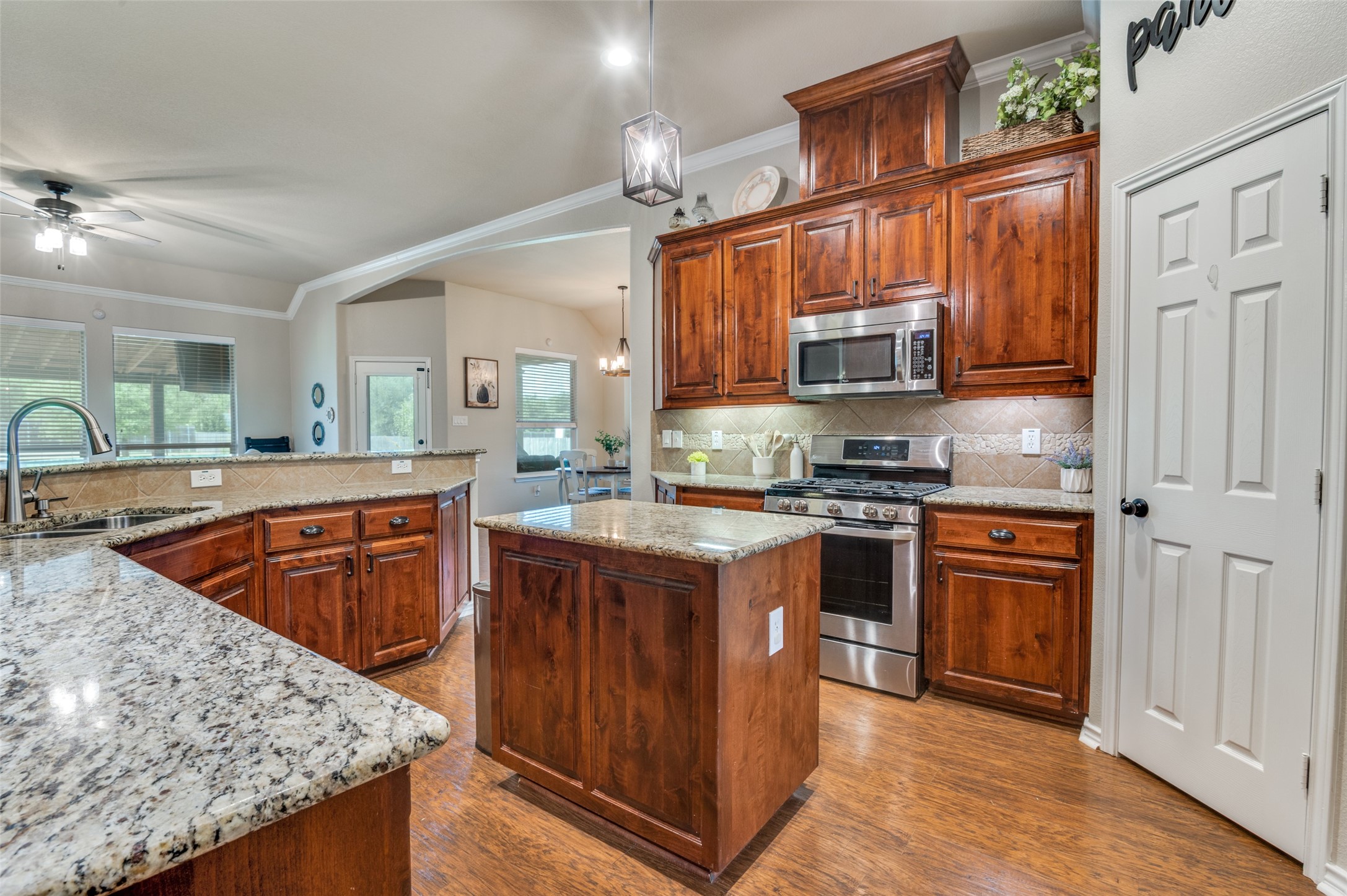 12332 Wagon Bow Drive Burleson TX 76028
