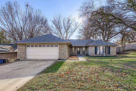 116 NE Alsbury Boulevard Burleson TX 76028