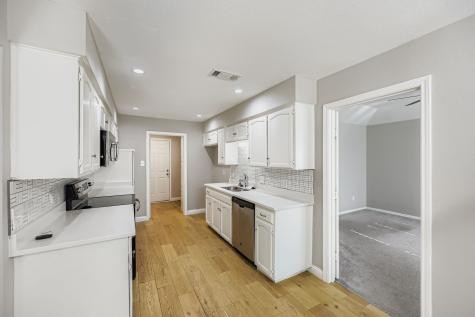 116 NE Alsbury Boulevard Burleson TX 76028