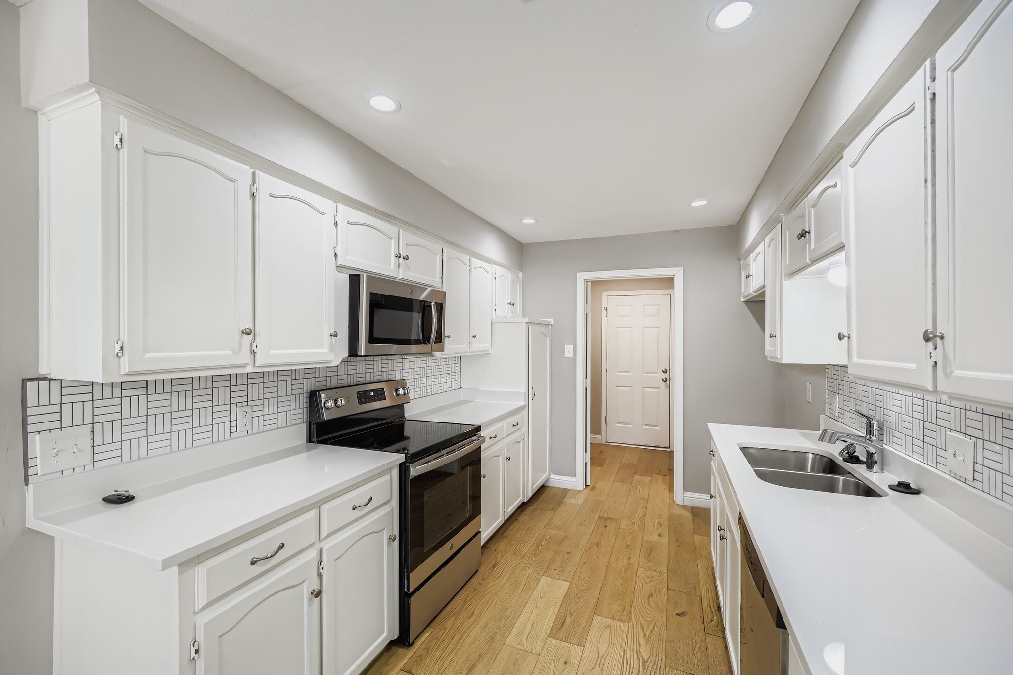 116 NE Alsbury Boulevard Burleson TX 76028