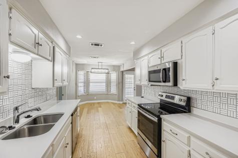 116 NE Alsbury Boulevard Burleson TX 76028