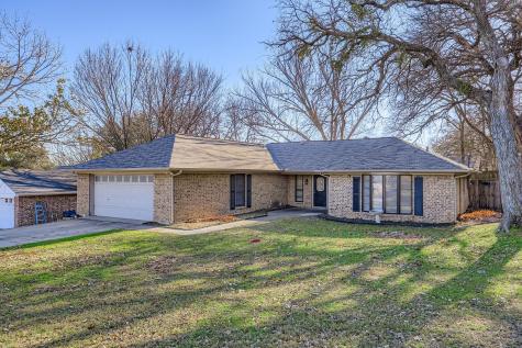 116 NE Alsbury Boulevard Burleson TX 76028