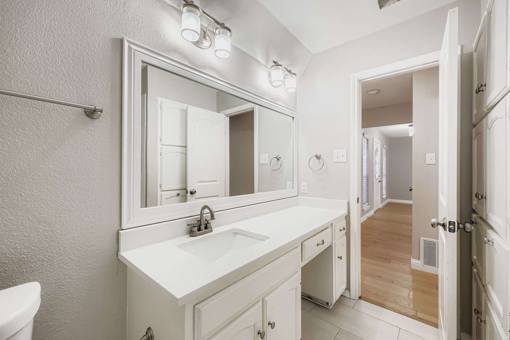 116 NE Alsbury Boulevard Burleson TX 76028