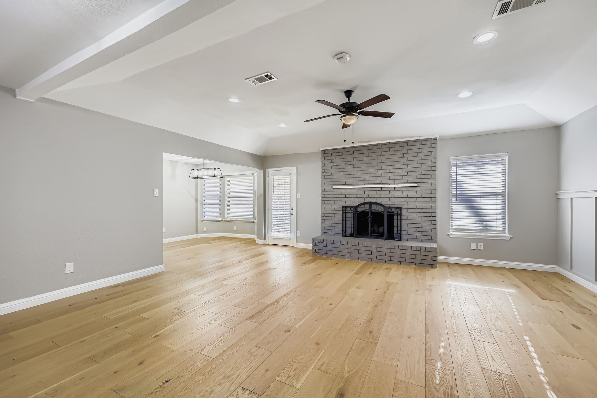 116 NE Alsbury Boulevard Burleson TX 76028