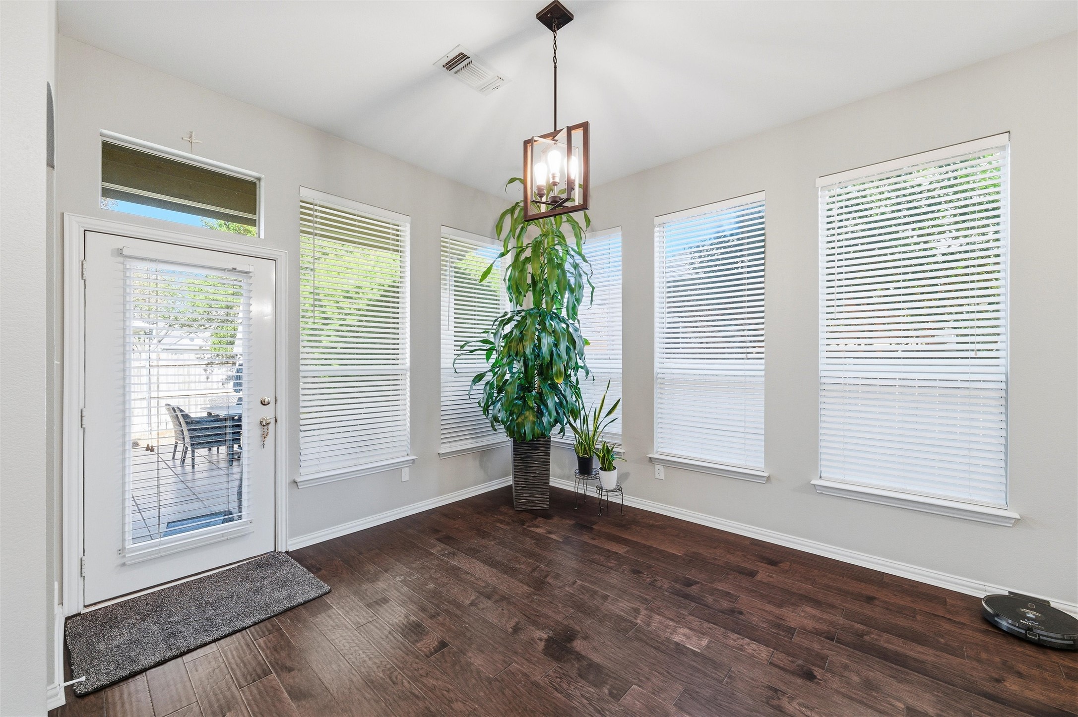 124 Myrtle Creek Grapevine TX 76051
