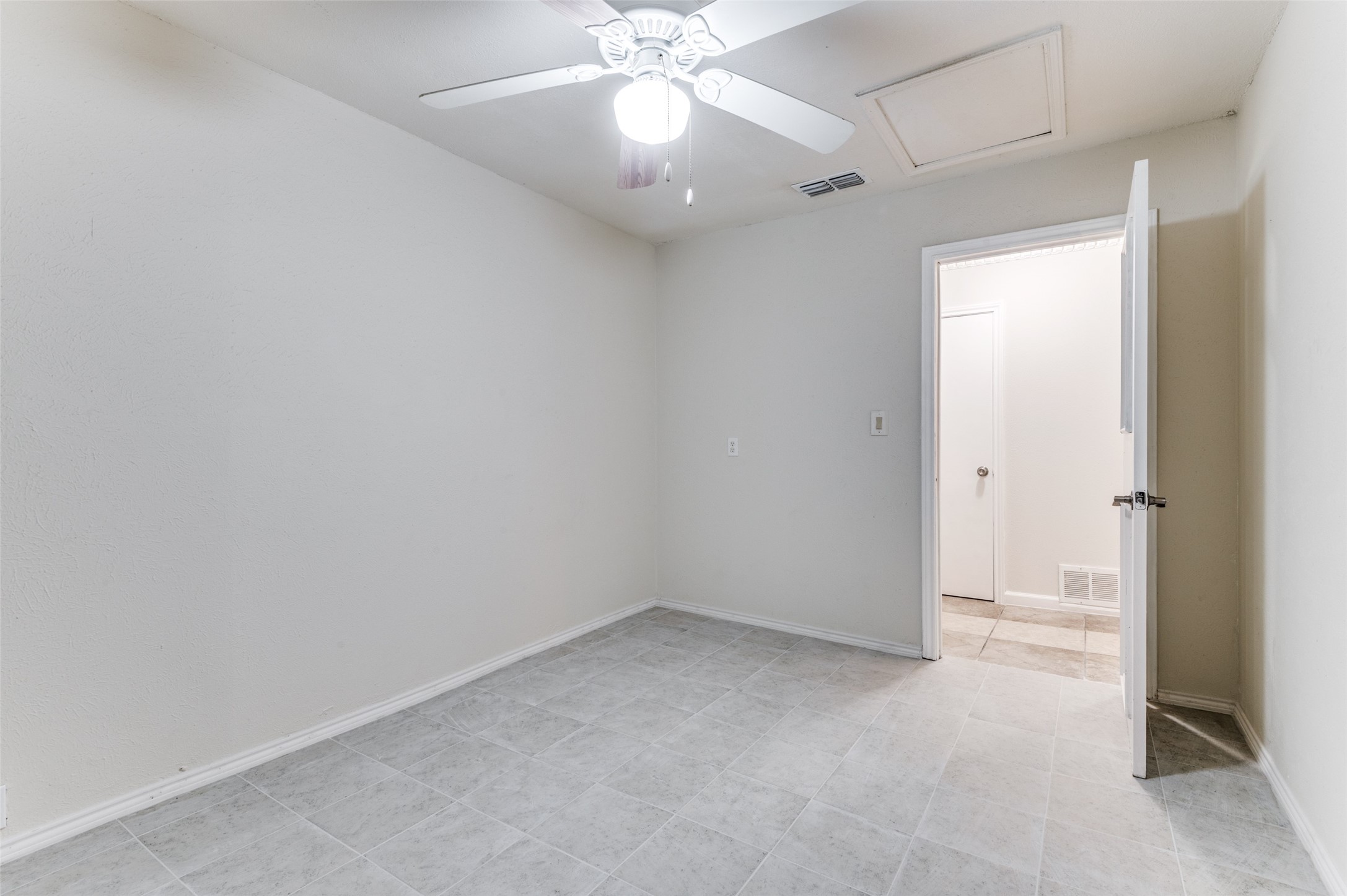 1805 Etain Road Irving TX 75060