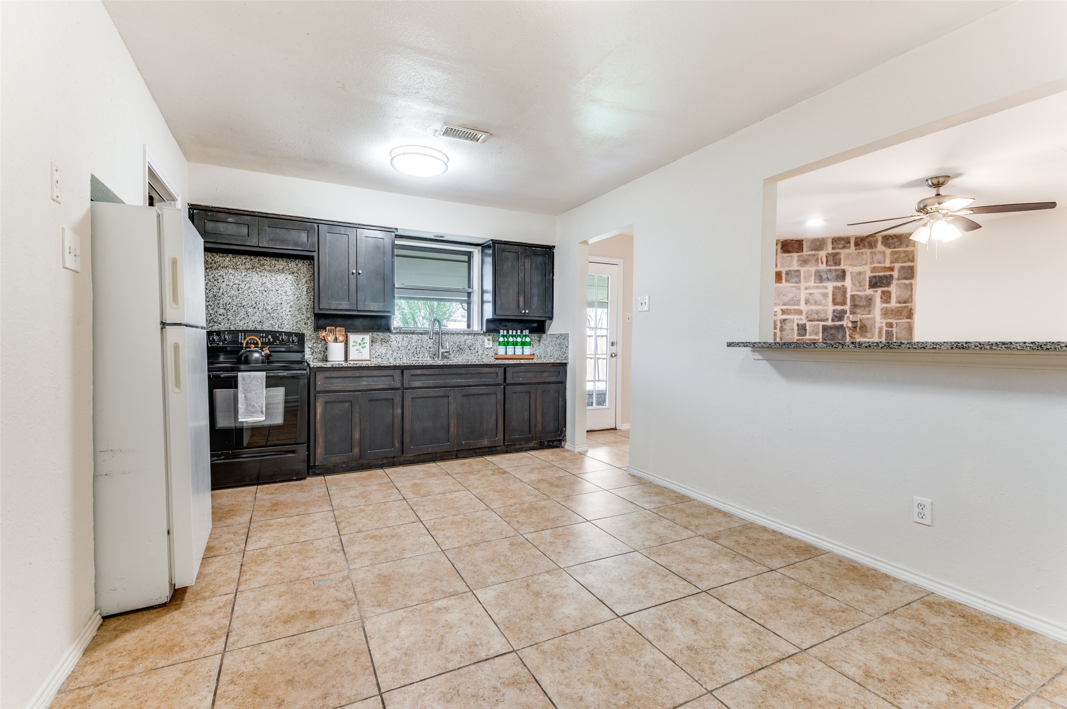 1805 Etain Road Irving TX 75060