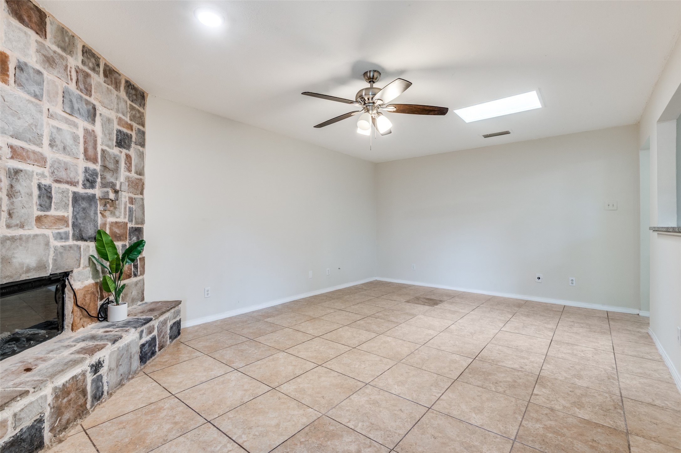 1805 Etain Road Irving TX 75060