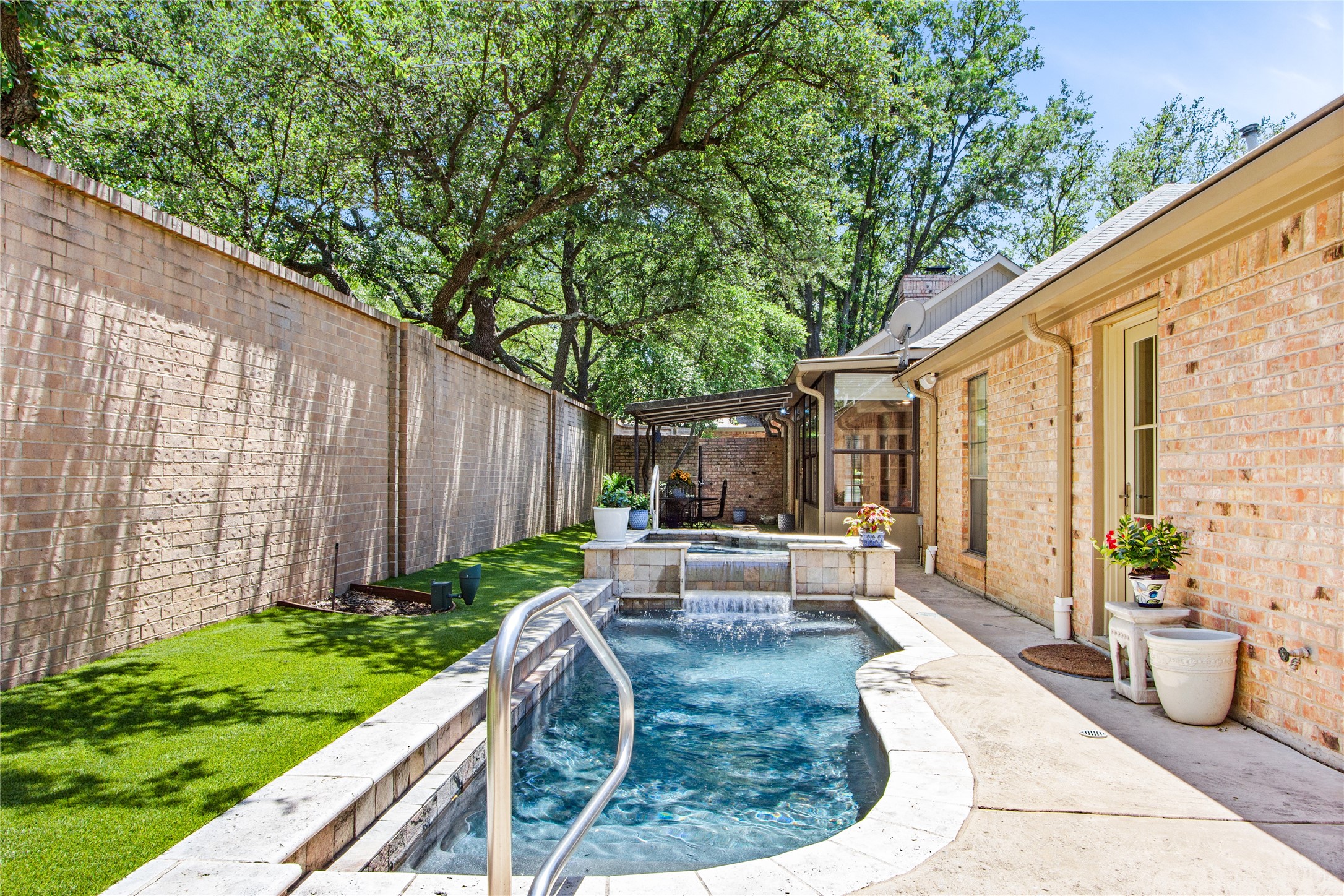 7230 Lane Park Drive Dallas TX 75225