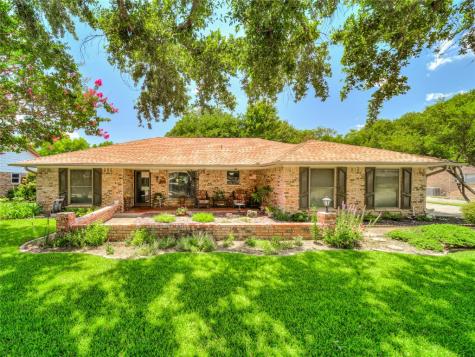 1947 Casa Loma Court Grapevine TX 76051