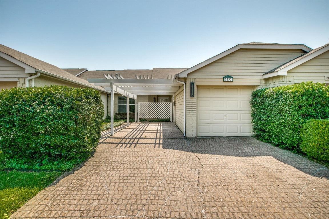 5533 Stoney Glen Drive Mesquite TX 75150