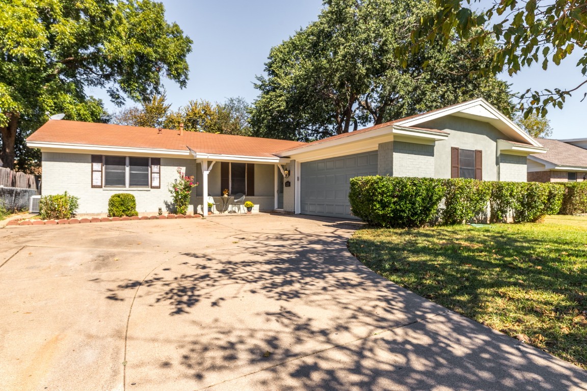 221 NE Murphy Road Burleson TX 76028