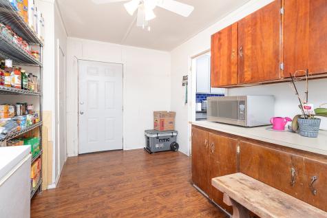 706 S Noyes Avenue Melvin TX 76858
