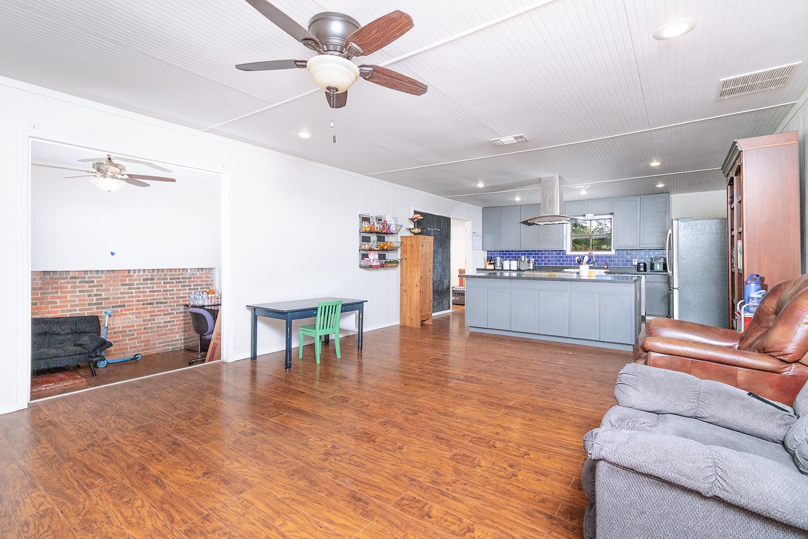 706 S Noyes Avenue Melvin TX 76858