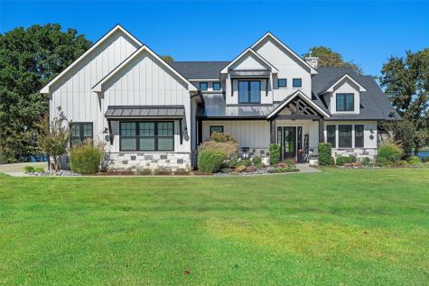 1121 The Shores Drive Corsicana TX 75109
