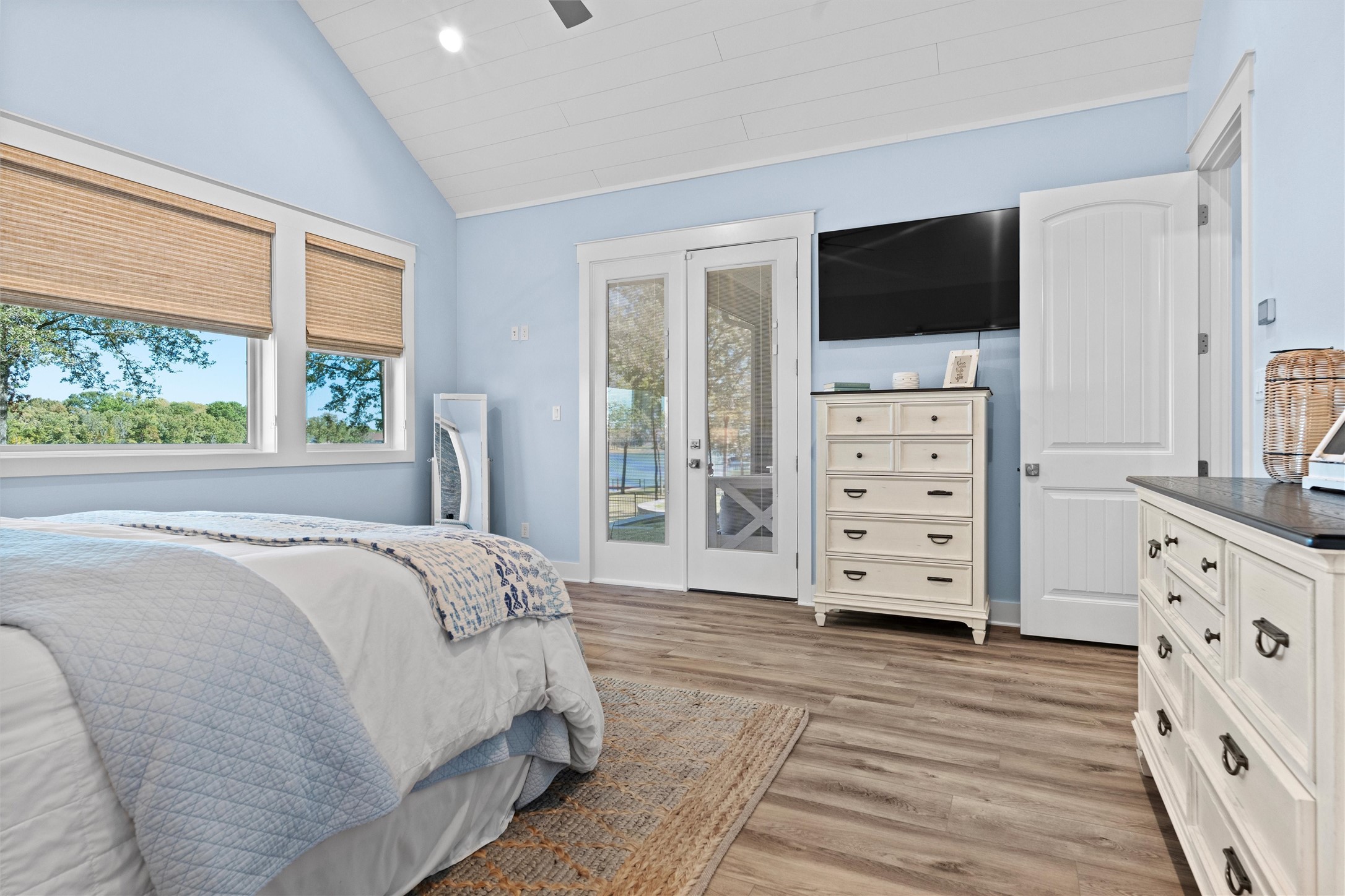 1121 The Shores Drive Corsicana TX 75109