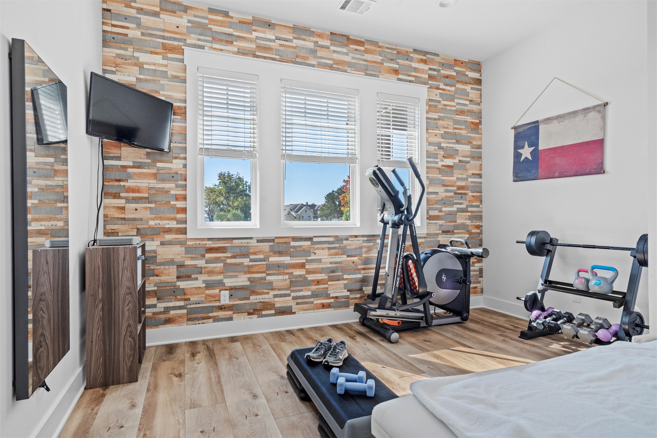1121 The Shores Drive Corsicana TX 75109