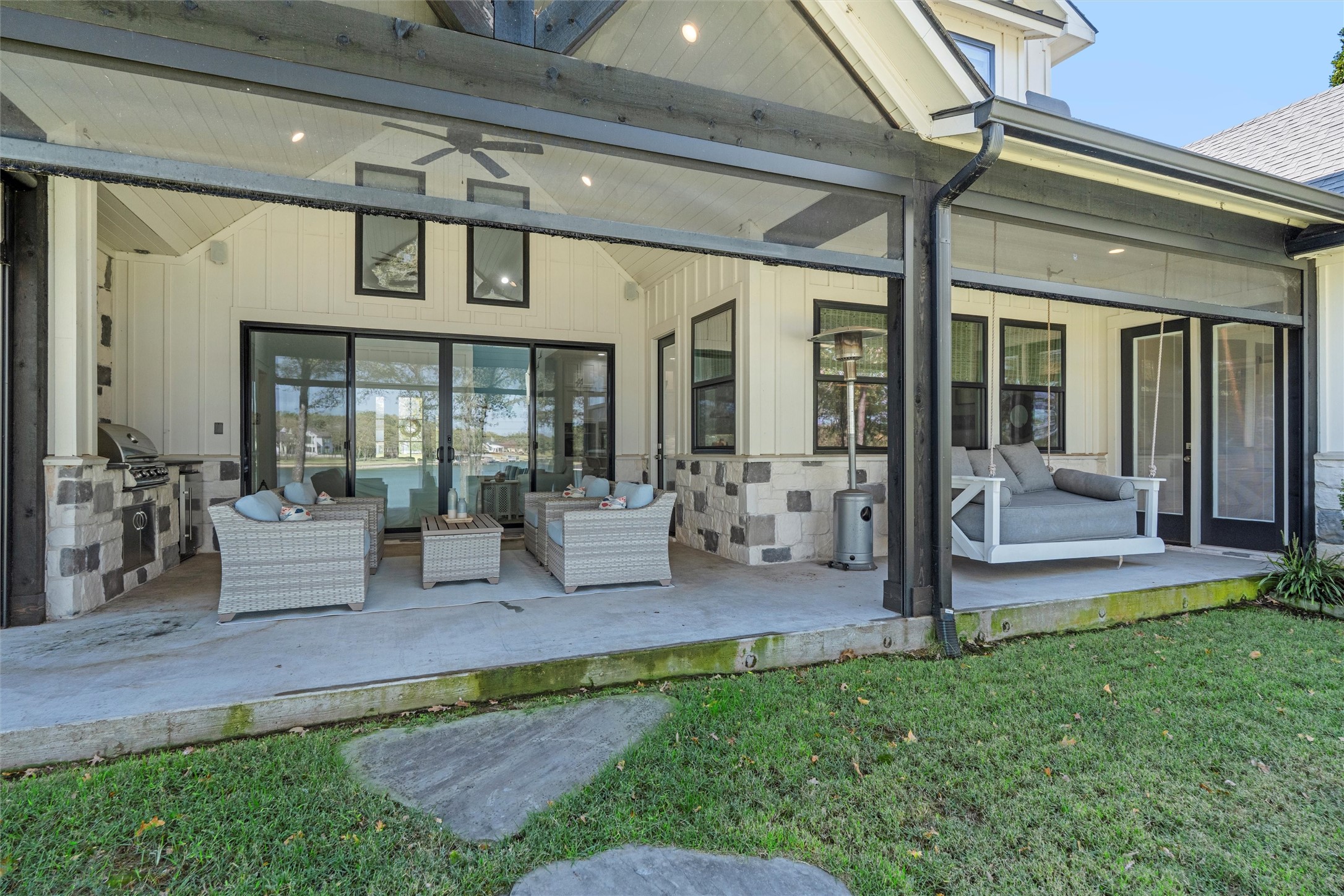 1121 The Shores Drive Corsicana TX 75109