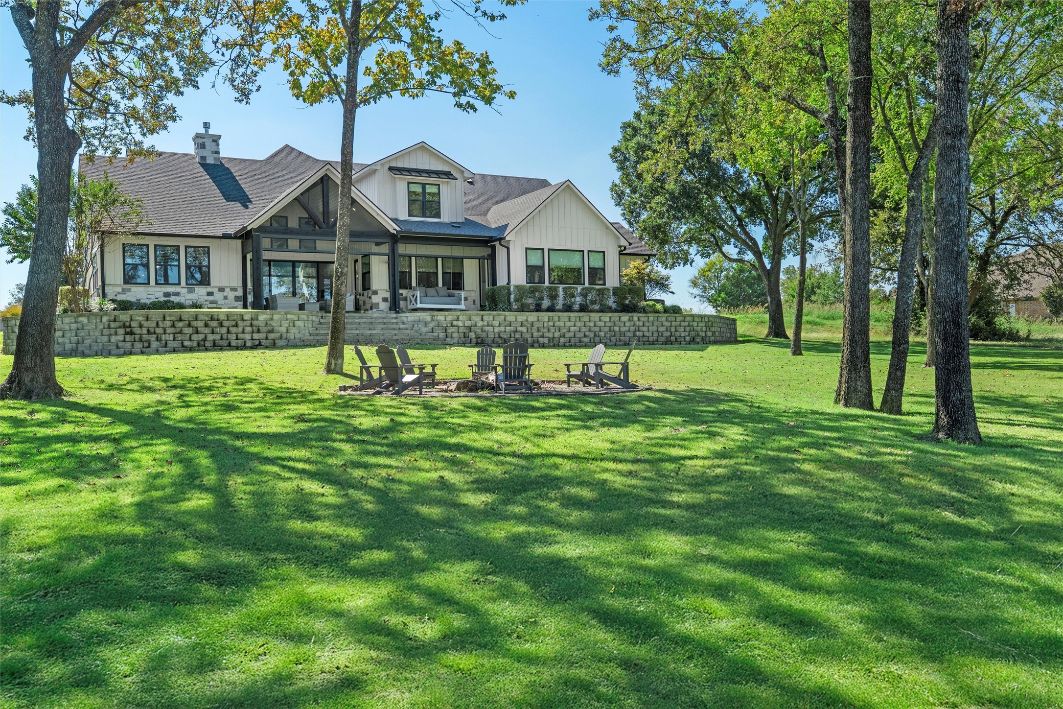 1121 The Shores Drive Corsicana TX 75109