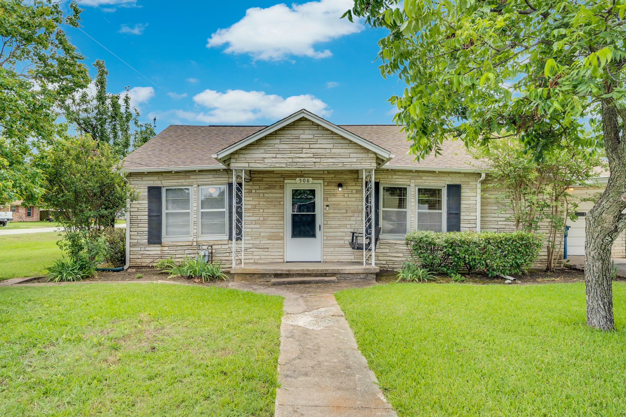 508 E Henderson Street Itasca TX 76055