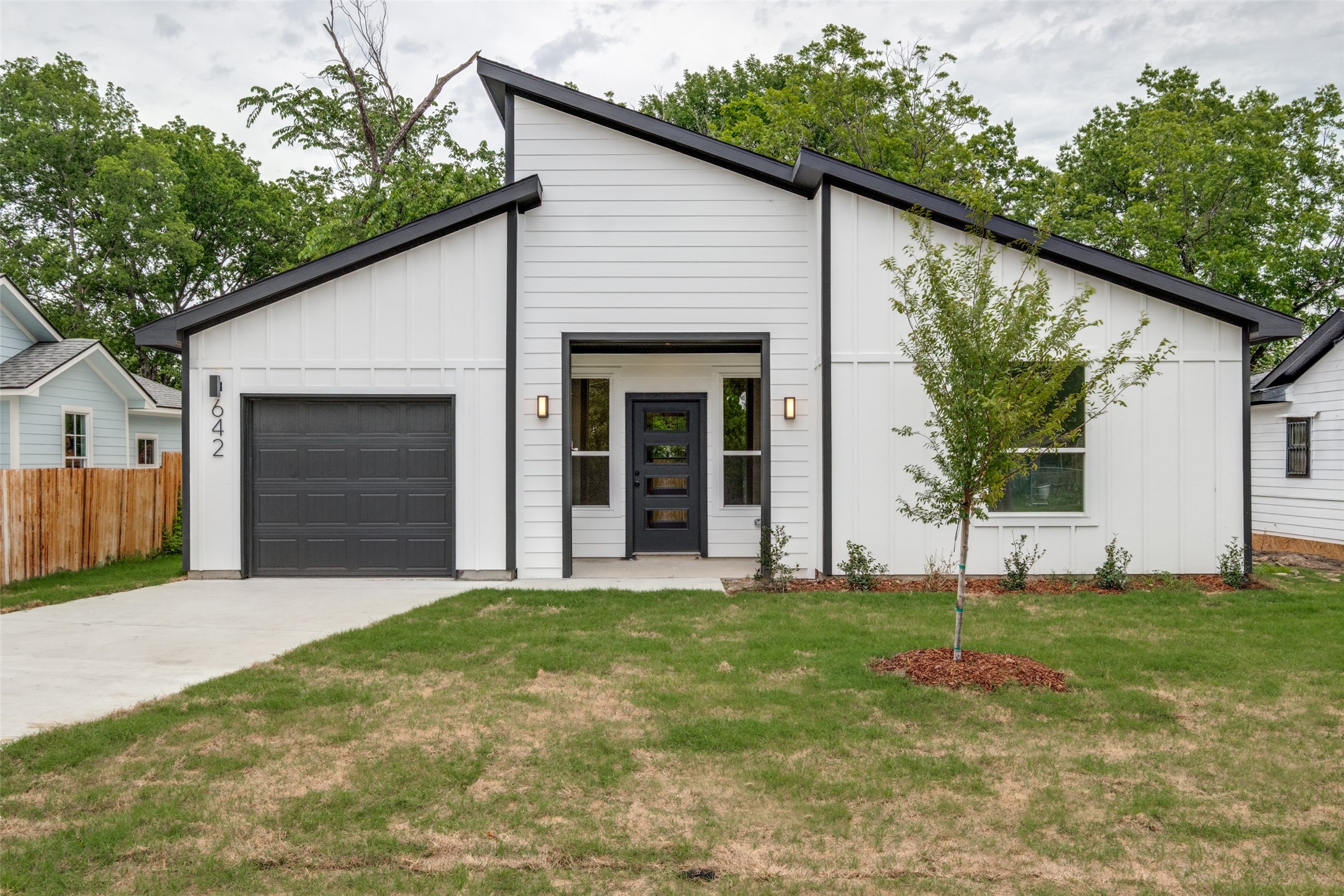 642 Bethpage Avenue Dallas TX 75217