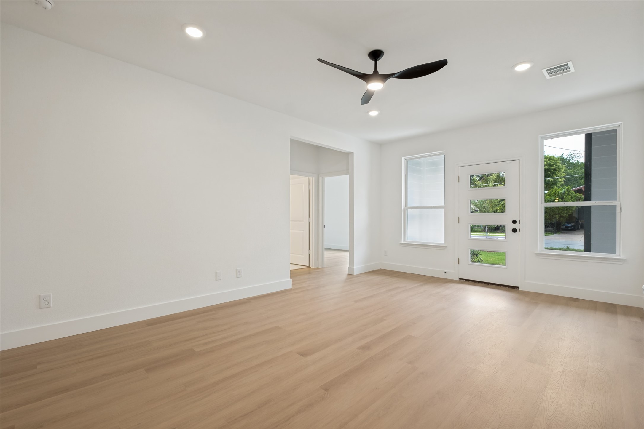 642 Bethpage Avenue Dallas TX 75217