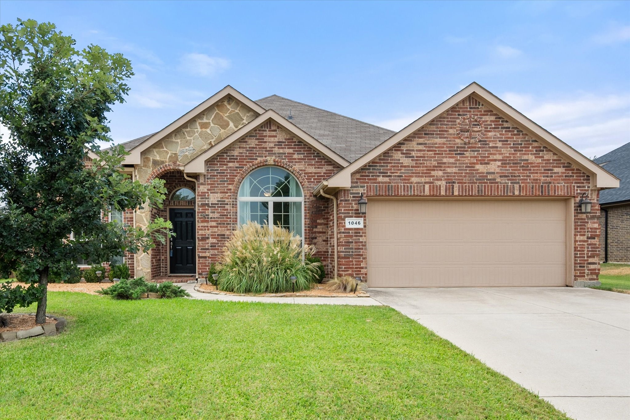 1046 Cydnie Street Kennedale TX 76060