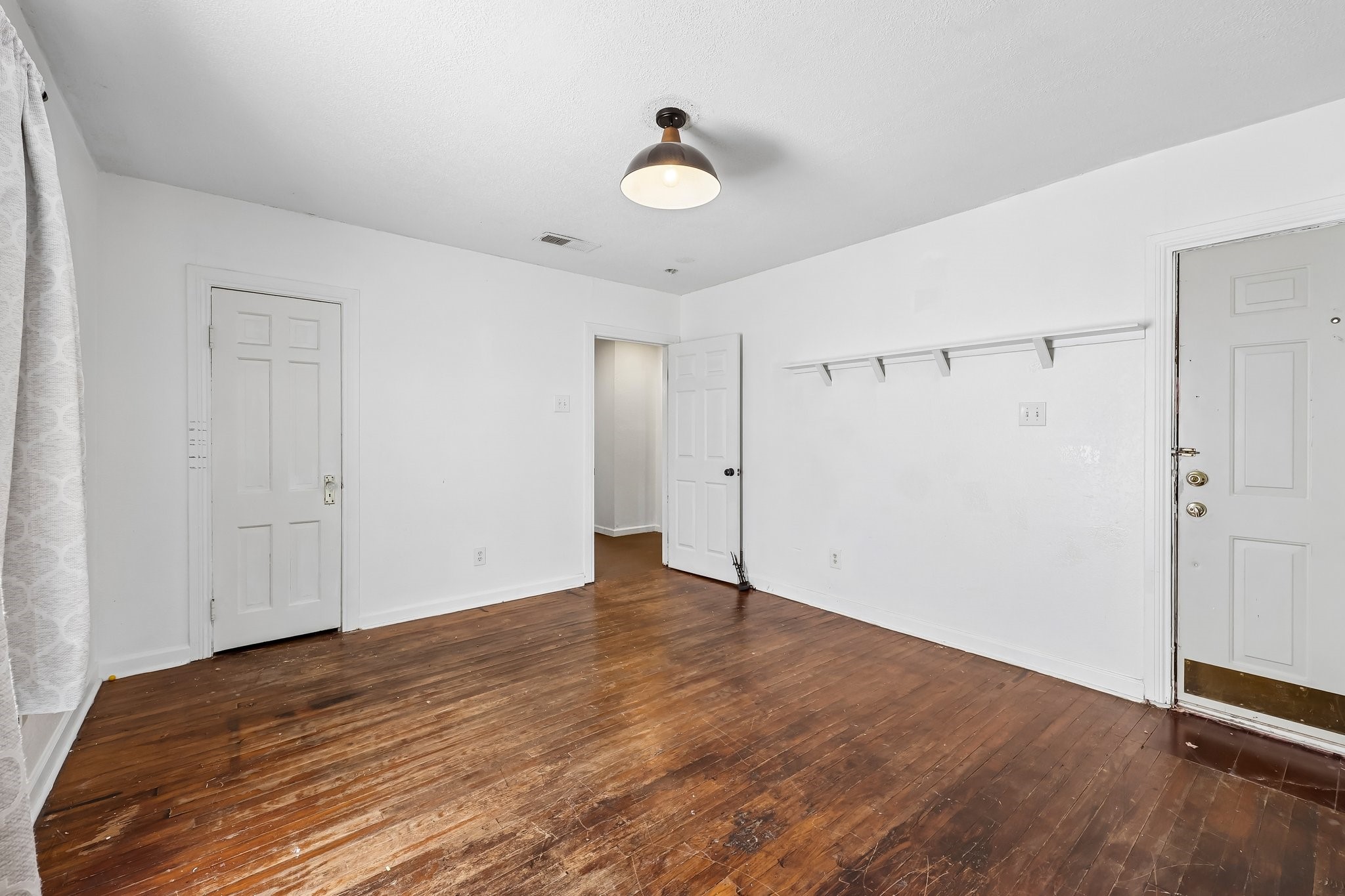 1215 Churchill Road River Oaks TX 76114