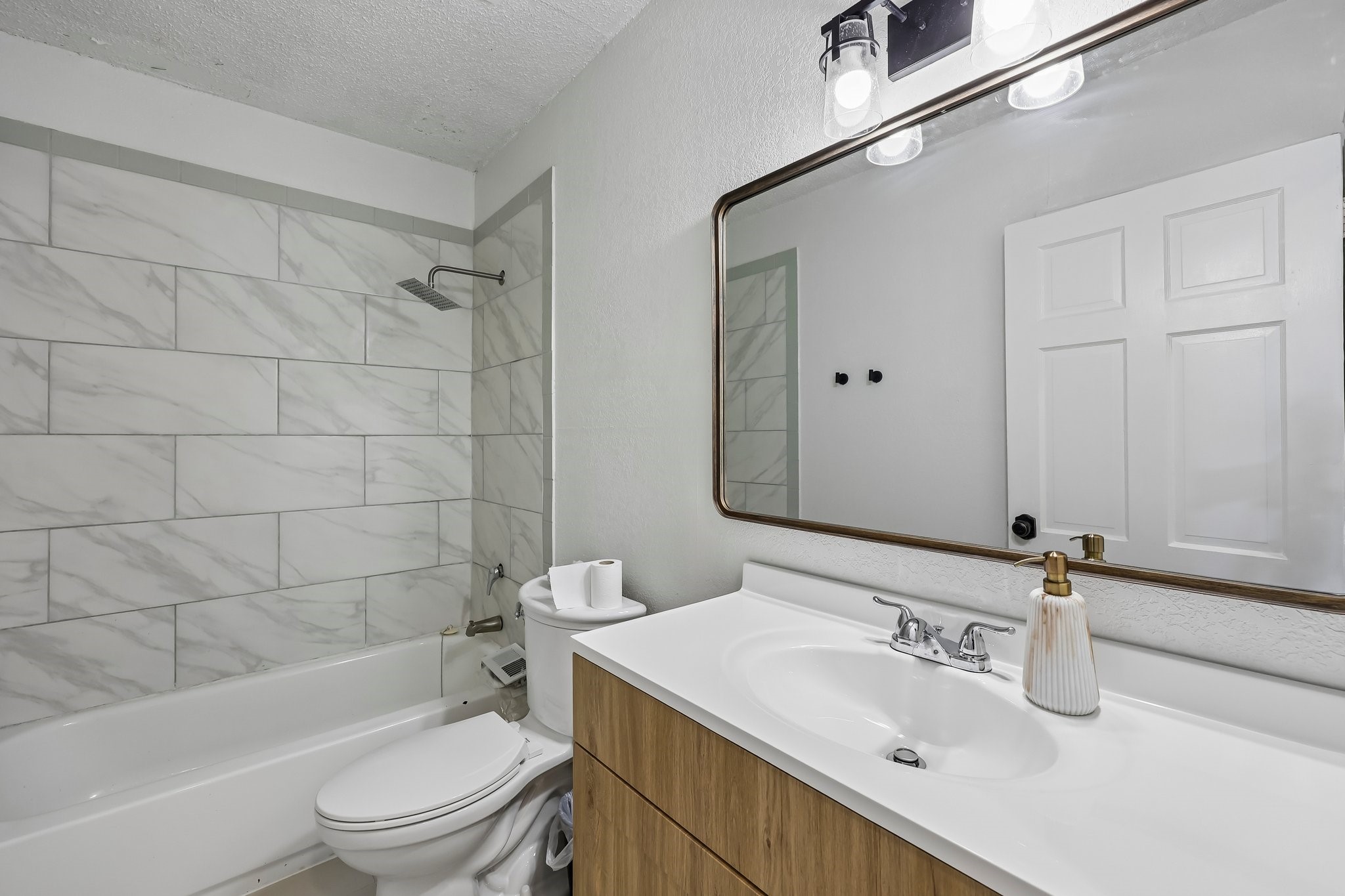 1215 Churchill Road River Oaks TX 76114