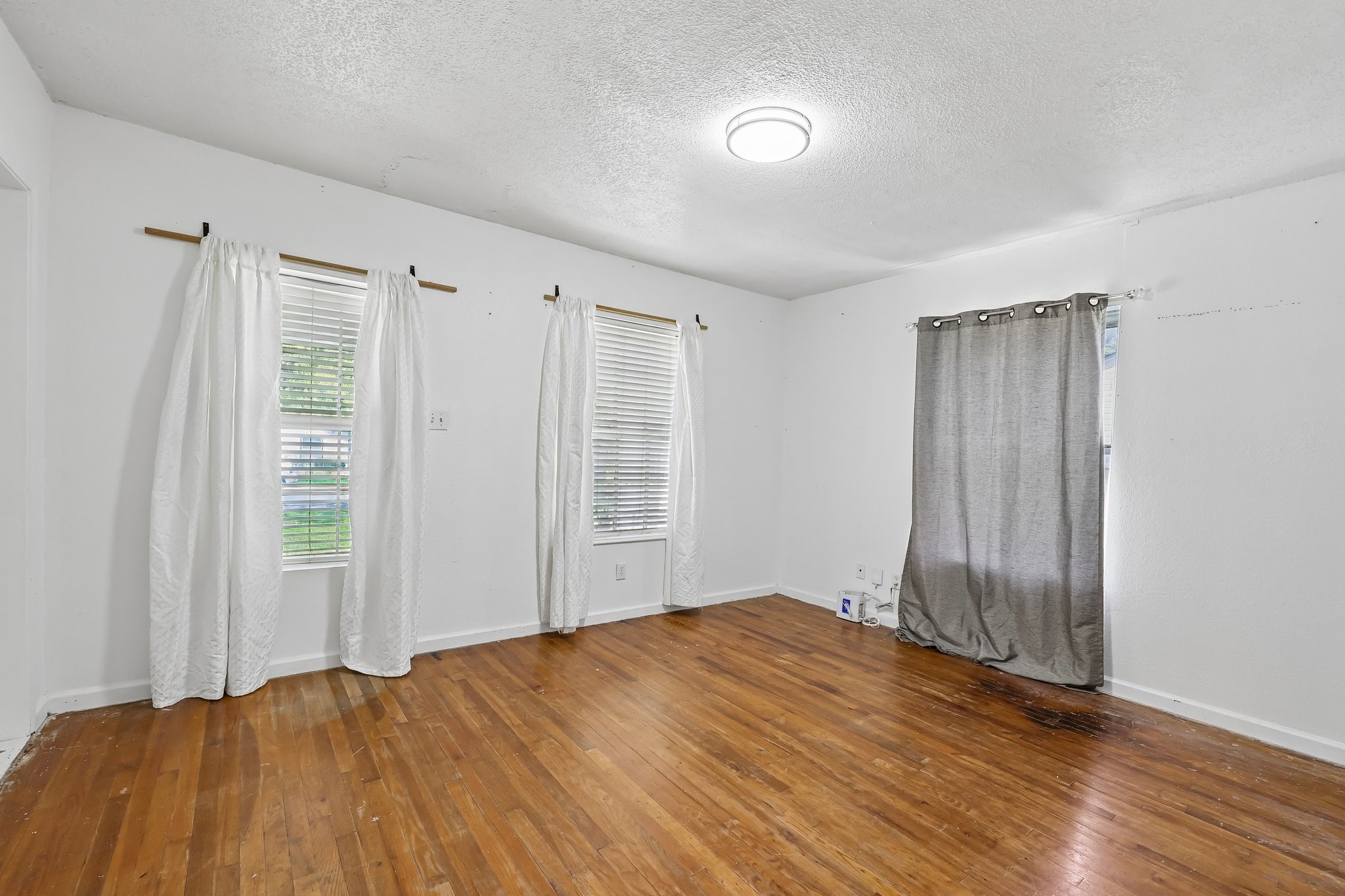 1215 Churchill Road River Oaks TX 76114