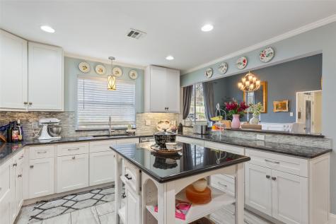 409 Shadow Mountain Drive Woodway TX 76712