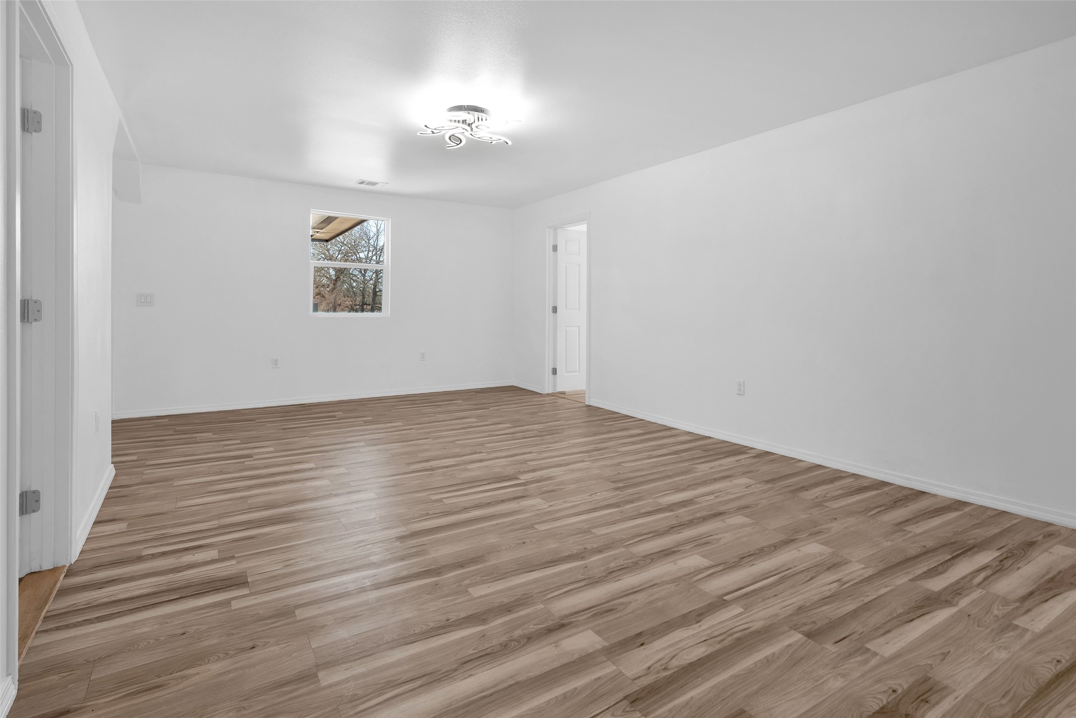 909 E Sears Street Denison TX 75021