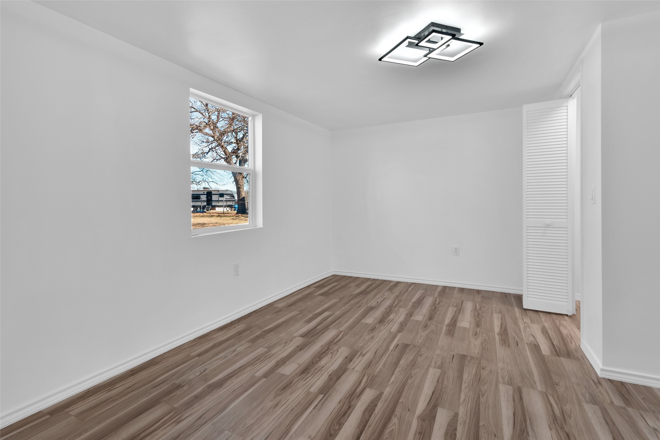 909 E Sears Street Denison TX 75021