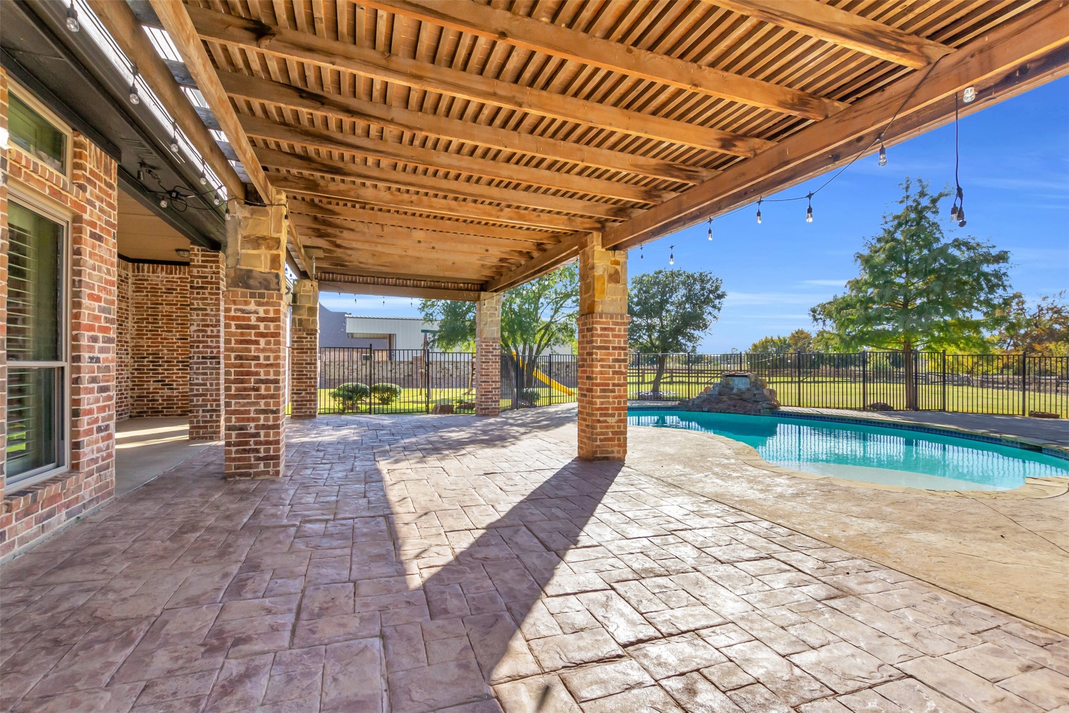 2200 Twin Creeks Court Pilot Point TX 76258