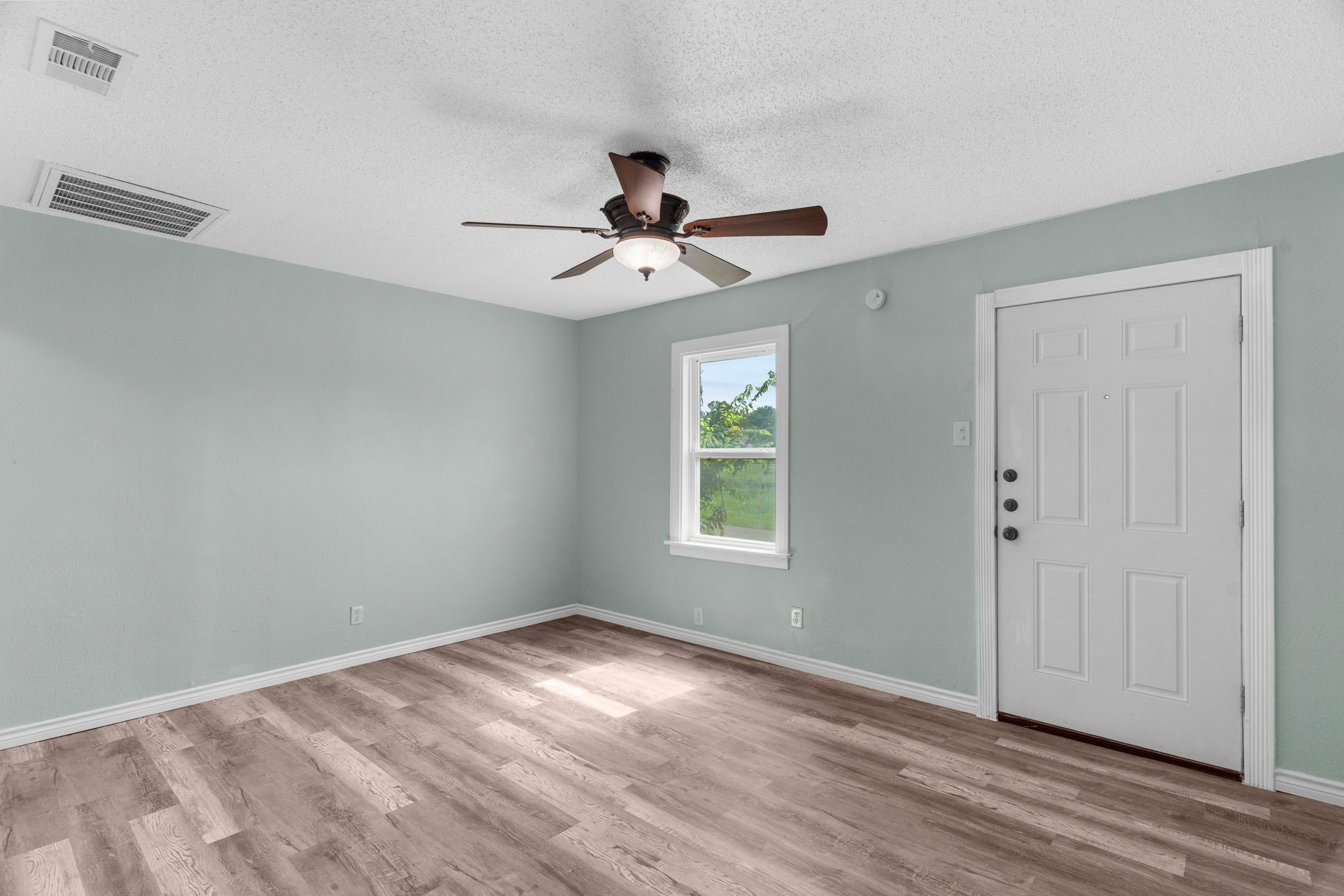 2512 Rainey Street Greenville TX 75401