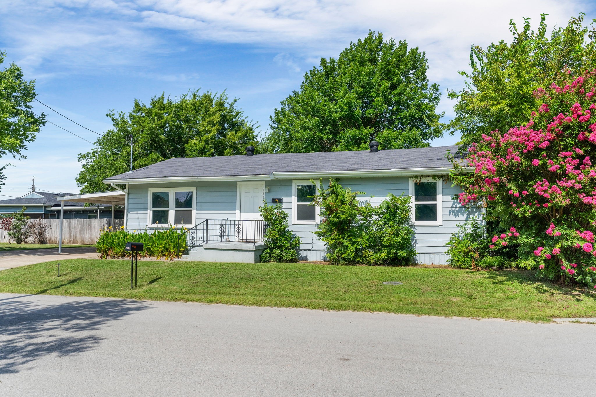 2512 Rainey Street Greenville TX 75401