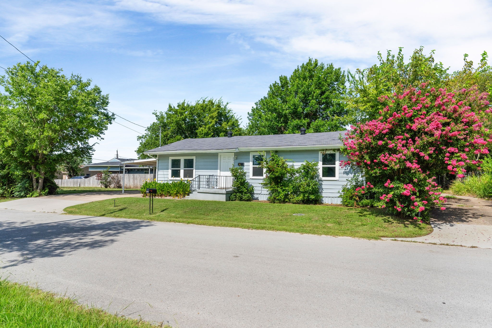 2512 Rainey Street Greenville TX 75401