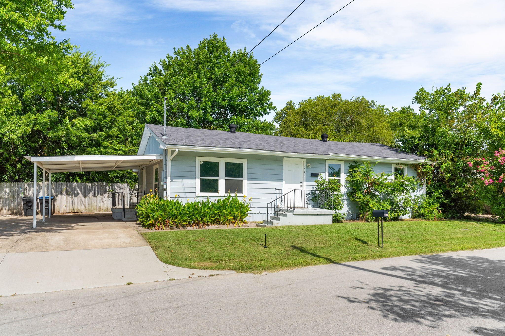 2512 Rainey Street Greenville TX 75401