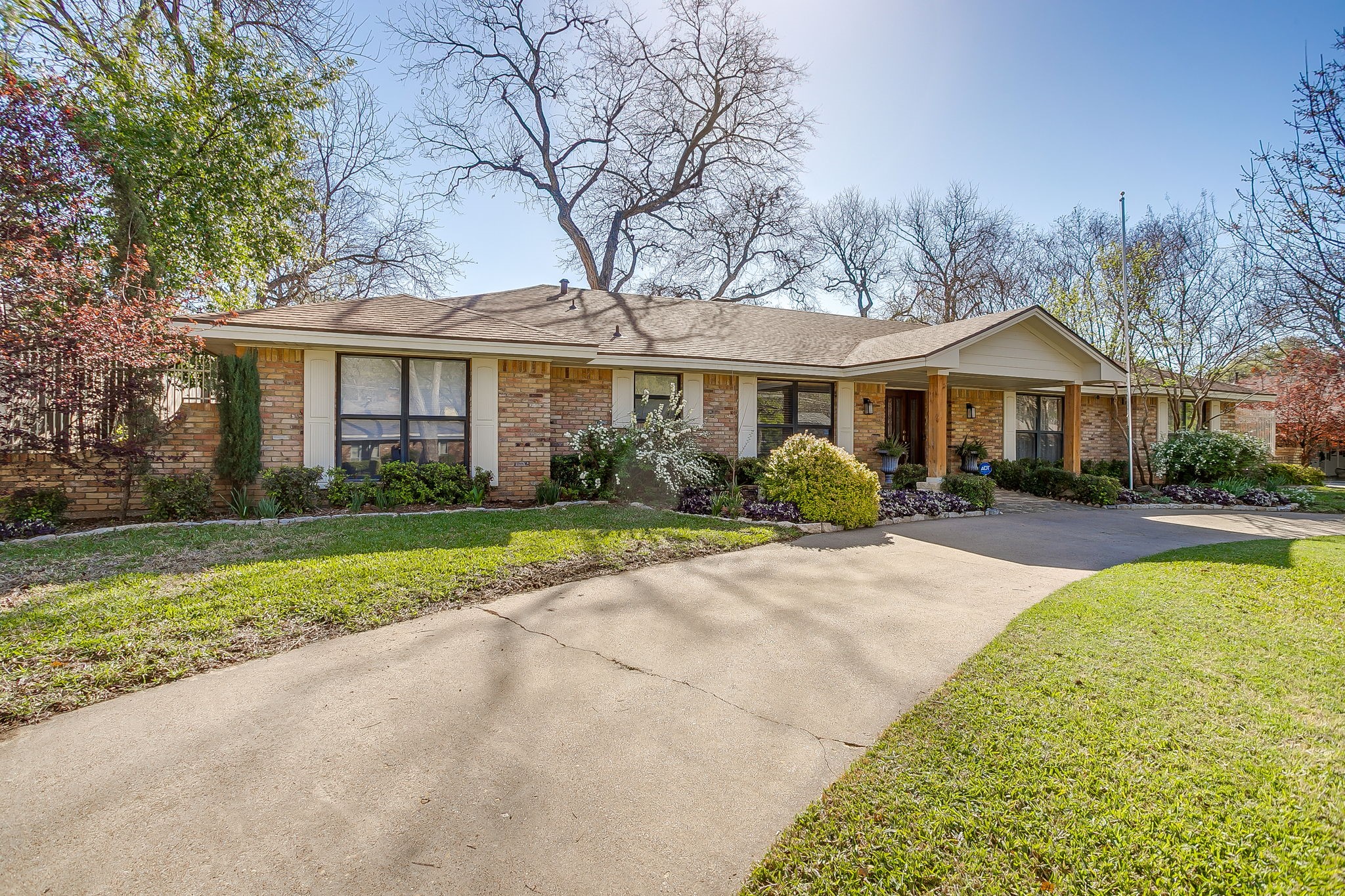 1205 Shady Creek Drive Euless TX 76040