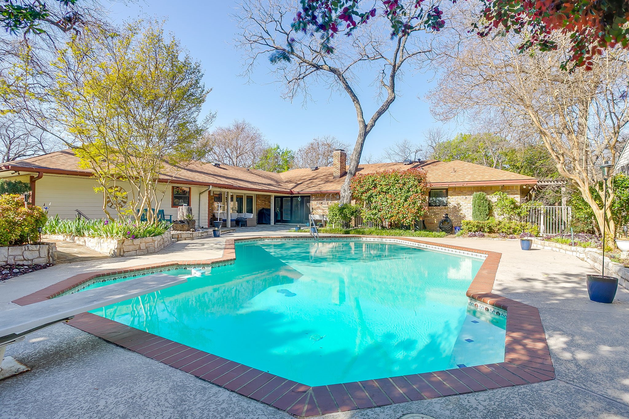 1205 Shady Creek Drive Euless TX 76040