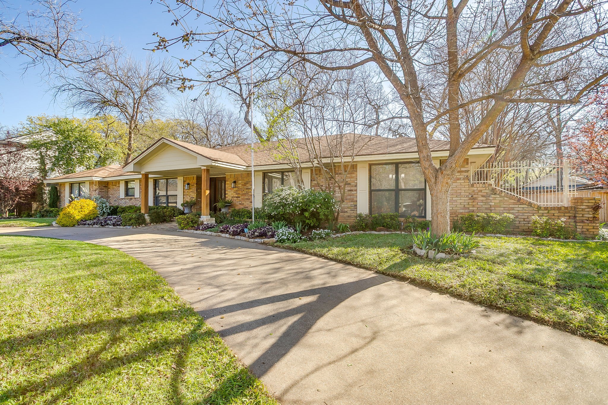 1205 Shady Creek Drive Euless TX 76040