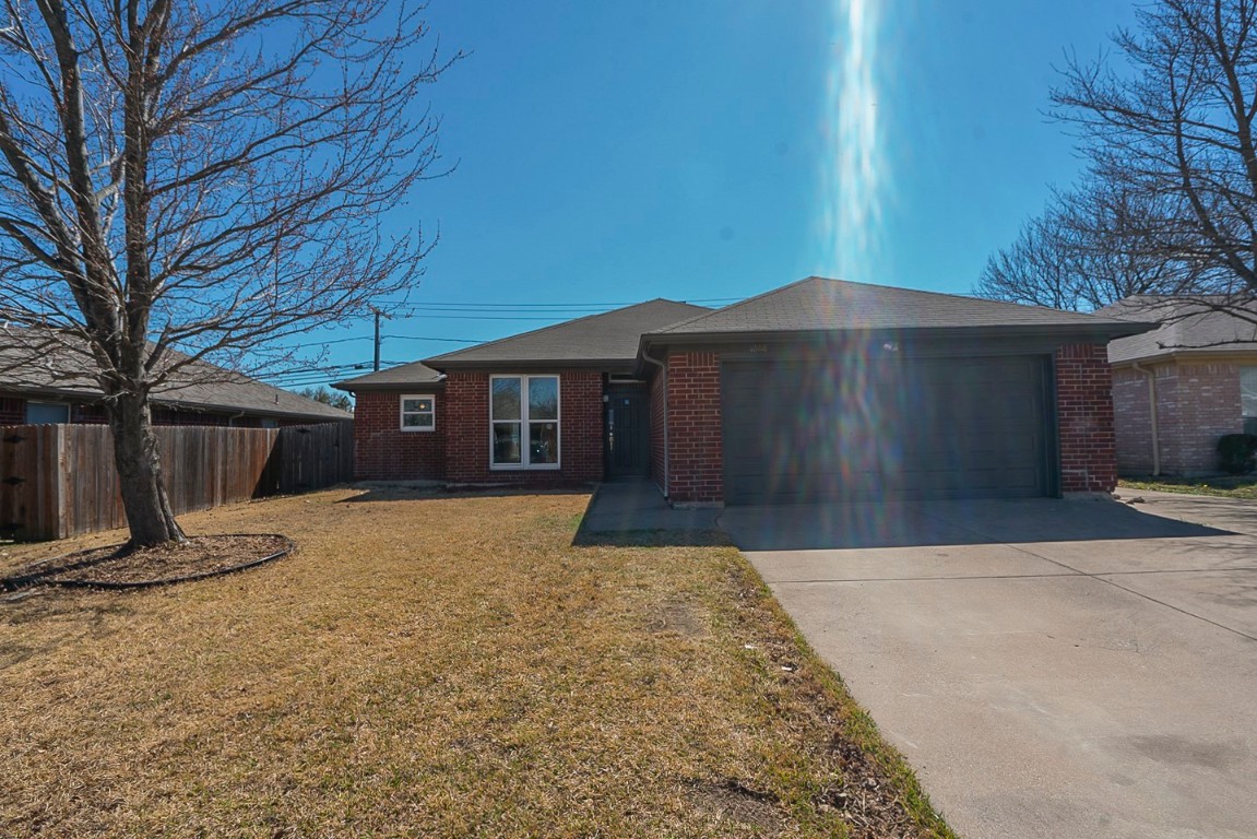 1006 Valley Branch Drive Arlington TX 76001