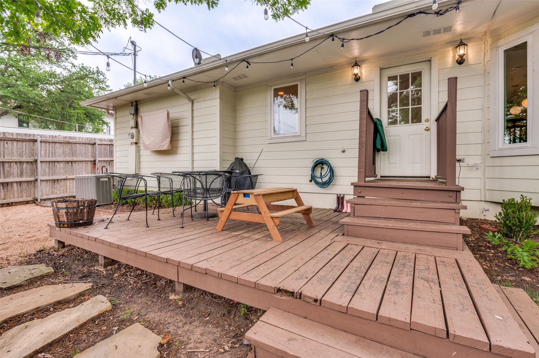 6541 Winton Dallas TX 75214