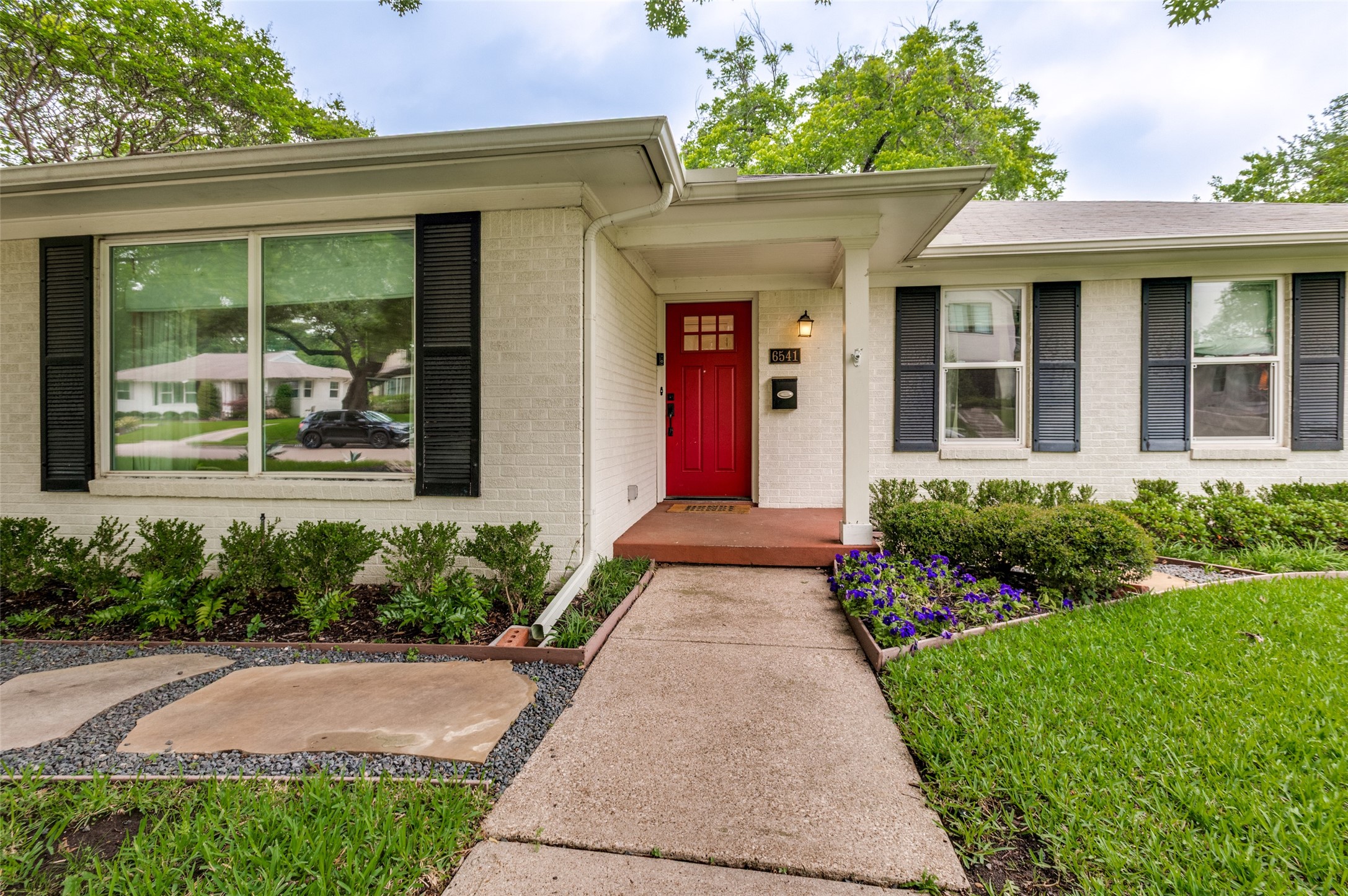 6541 Winton Dallas TX 75214