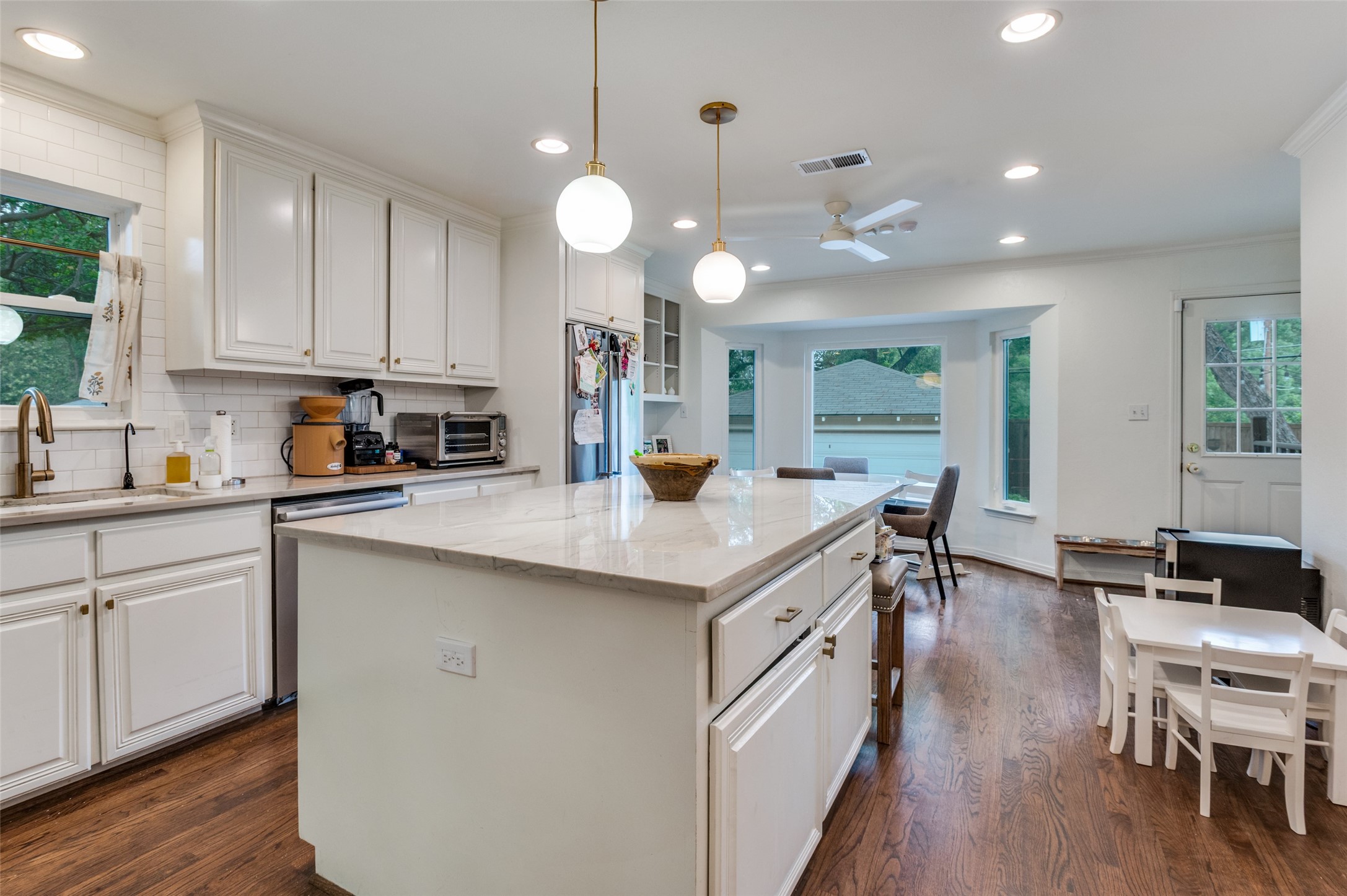 6541 Winton Dallas TX 75214